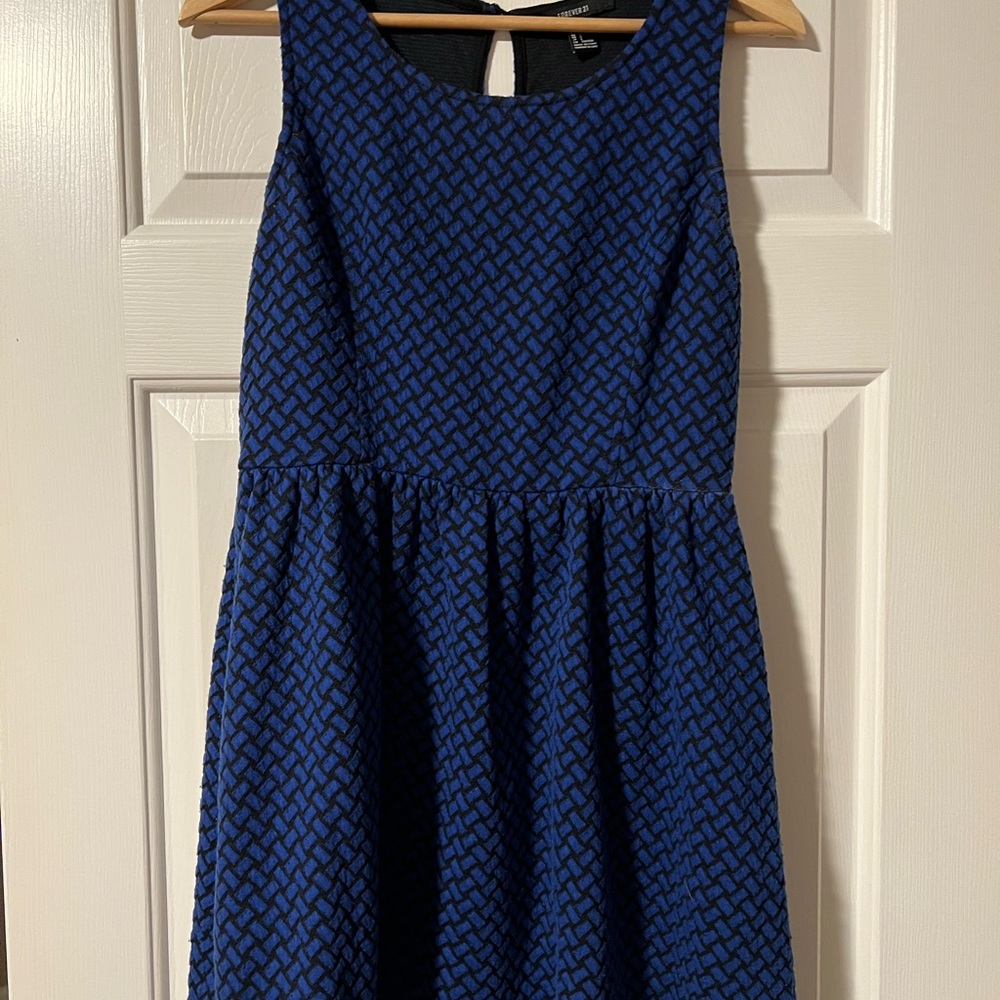 Elegant Blue Patterned Dress
